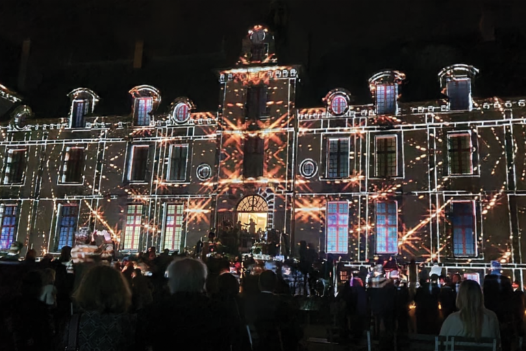 Illumination du château Mesnil-Voysin, prestation VJ & mapping vidéo sur DJ set