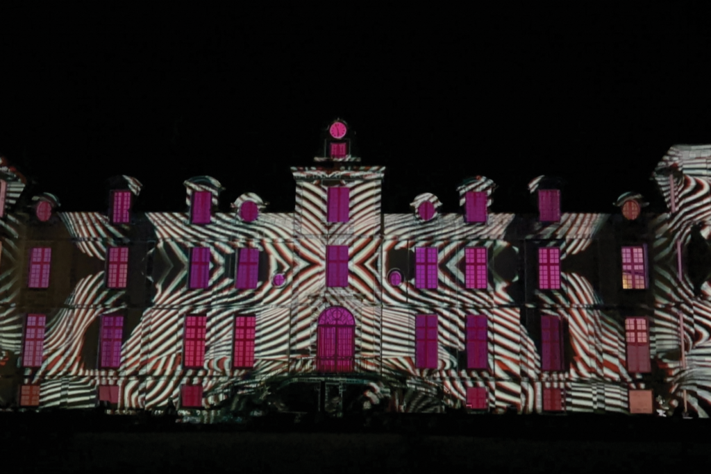Illumination du château Mesnil-Voysin, prestation VJ & mapping vidéo sur DJ set